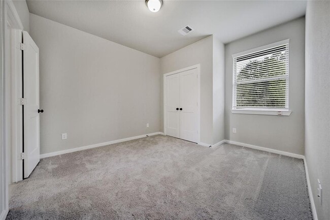 Building Photo - 555 Longleaf Pine Dr