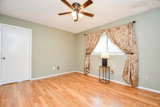 Building Photo - 2614 Cobble Ridge Dr