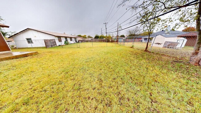 Building Photo - 2018 Shoemaker Dr