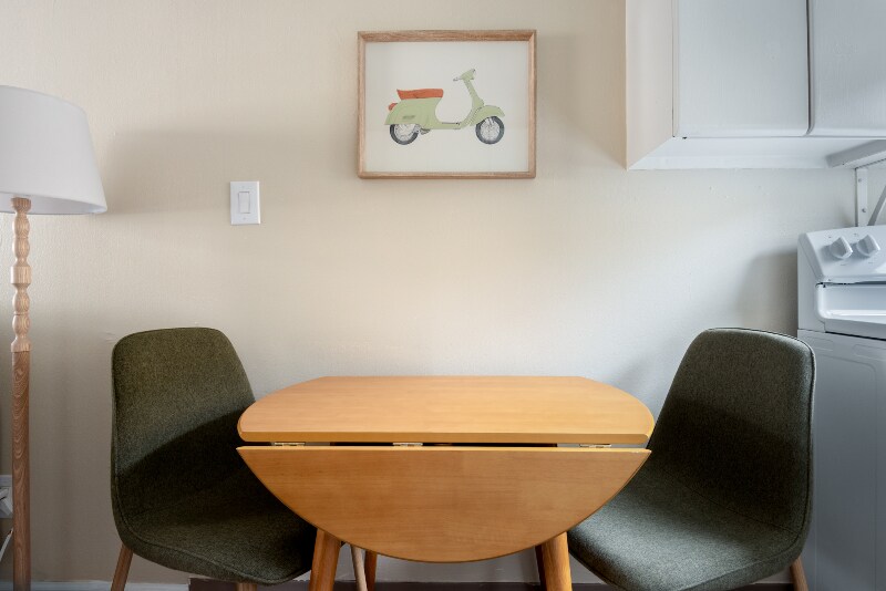 Building Photo - 5248 SE Stark St