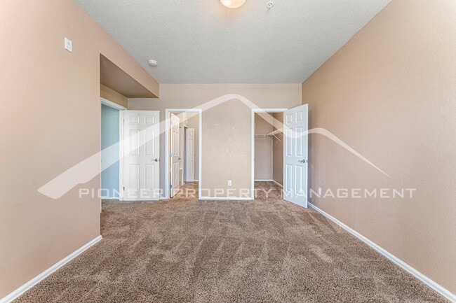 Building Photo - 3875 S Dayton St