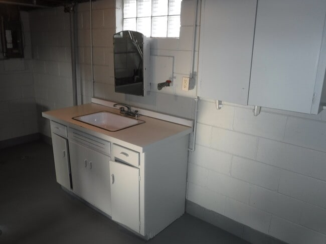 Building Photo - 304 E Gary St