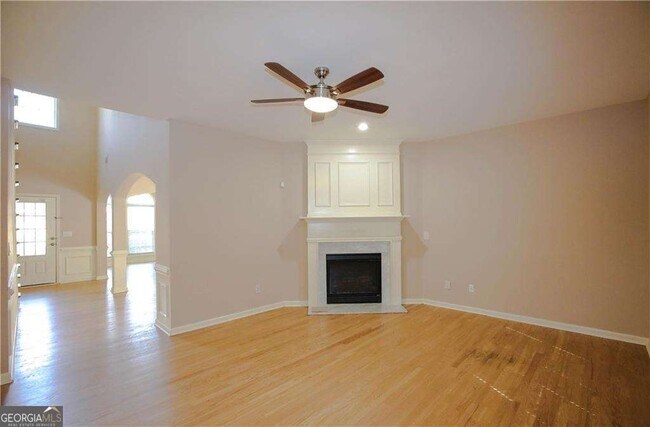 Building Photo - 6614 Mimosa Cir