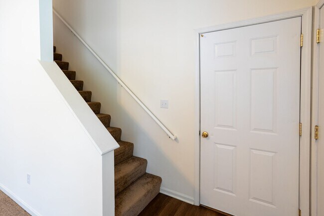 Building Photo - 2612-2614 Northampton Dr.