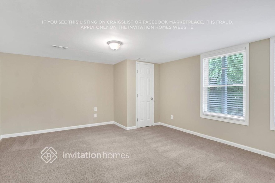 Building Photo - 3918 Ardsley Dr NE