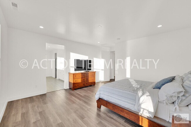 Building Photo - Fully furnished Home in Lehi, UT