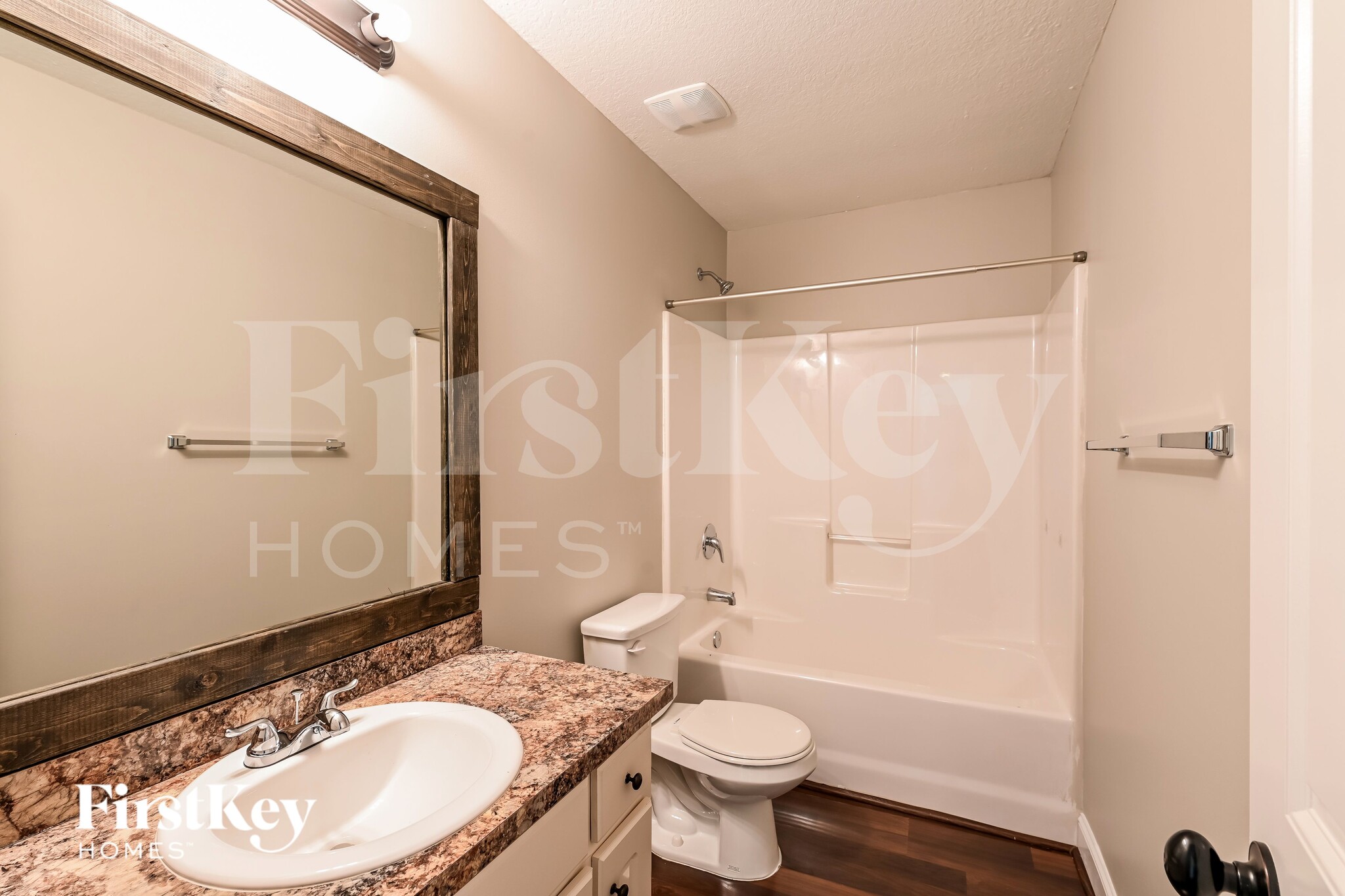 Building Photo - 1417 Greenridge Way