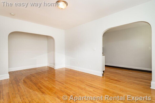 Building Photo - 123 Highland Ave