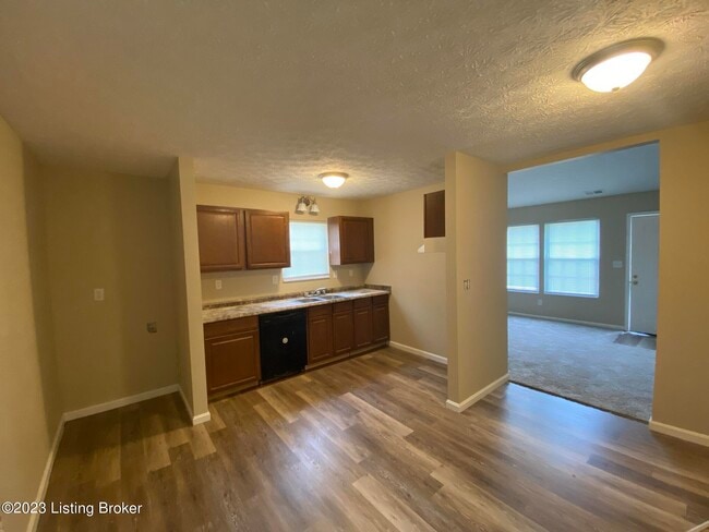 Building Photo - 6614 Burlwood Dr
