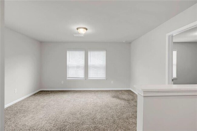 Building Photo - 334 Wells Cir