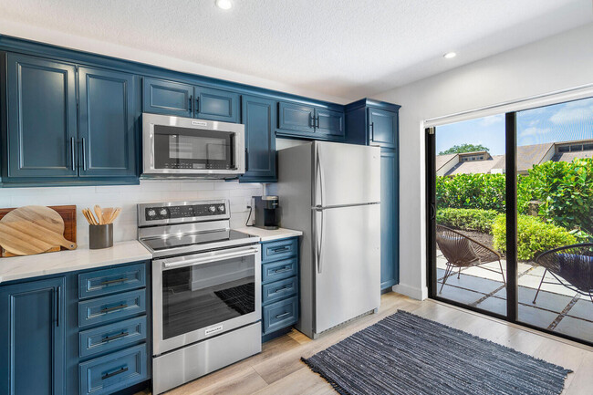 Building Photo - 12621 Shady Pines Ct