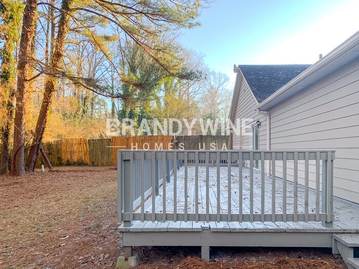 Building Photo - 2525 Hallie Mill Rd