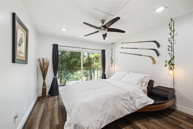 Building Photo - 64 N Timber Top Dr