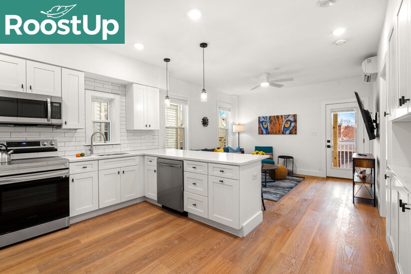 Building Photo - Furnished Bedroom with Private Bath in Jamaica Plain