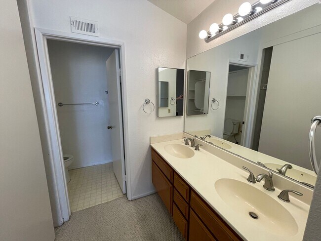Building Photo - High Country West/Rancho Bernardo, Patio Home.  2/2, 1230 sq. ft..