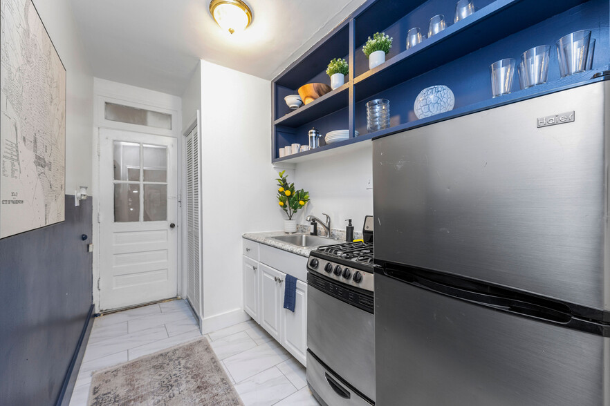 Kitchen Photo - 1629 Fairlawn Ave SE