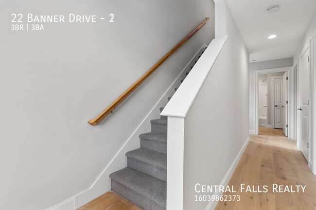 Building Photo - 22 Banner Dr