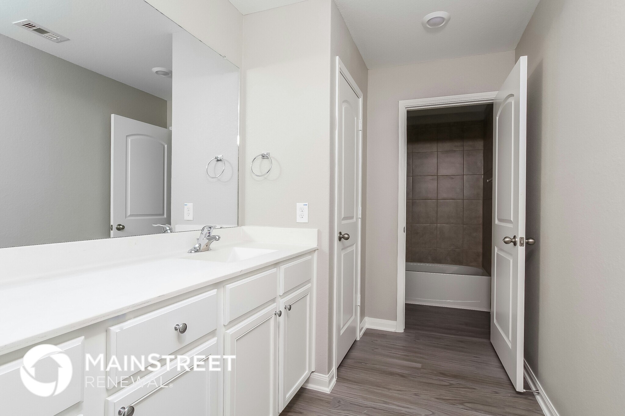 Building Photo - 27068 Leonardo Dr