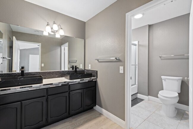 Building Photo - 43865 Carefree Ct