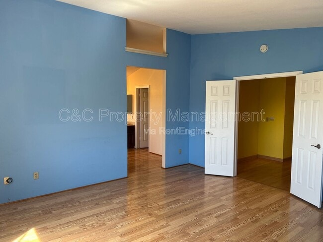 Building Photo - 293 Saybrook Way