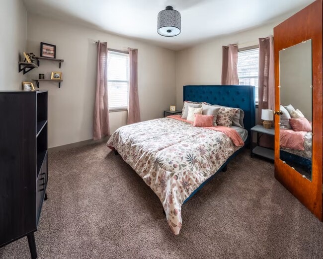 Building Photo - 2208 S Covell Ave