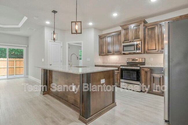 Building Photo - 5402 Parkside Dr