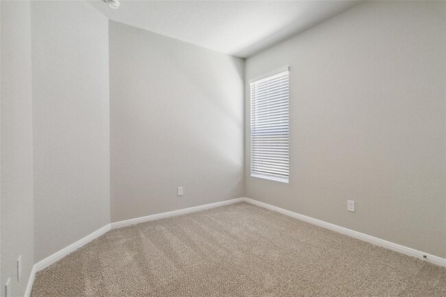 Building Photo - 414 Cross Barn Blvd