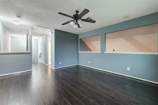 Building Photo - 2931 Meadowglen Cove