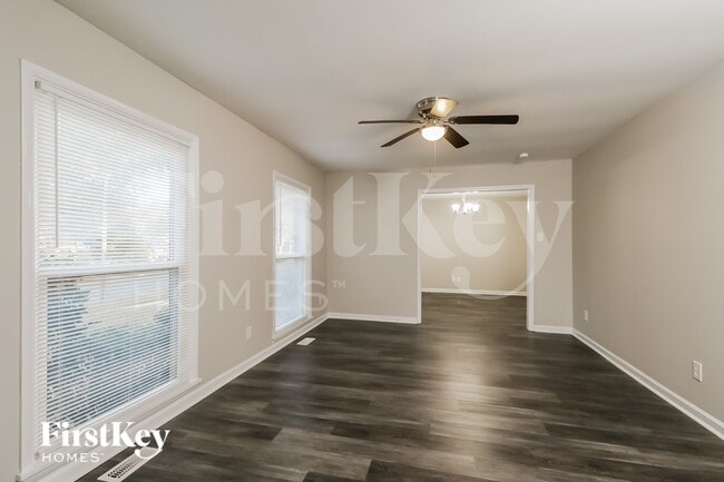 Building Photo - 1722 Aster Ln