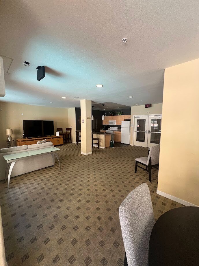 Club House - 1501 Front St