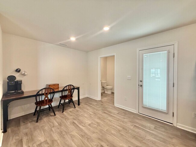 Building Photo - 8621 Brixton Shay Dr