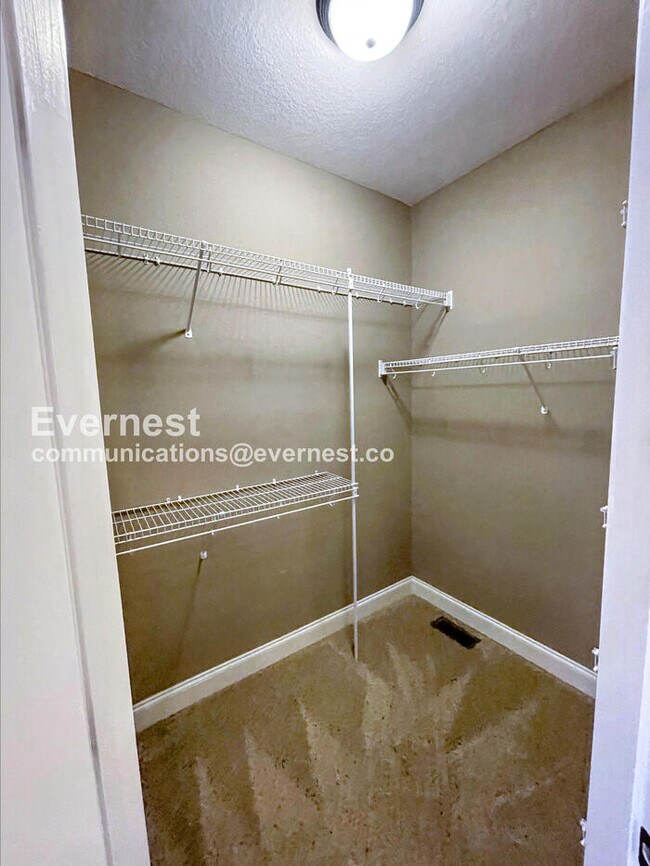 Building Photo - 1508 Green Grove Way