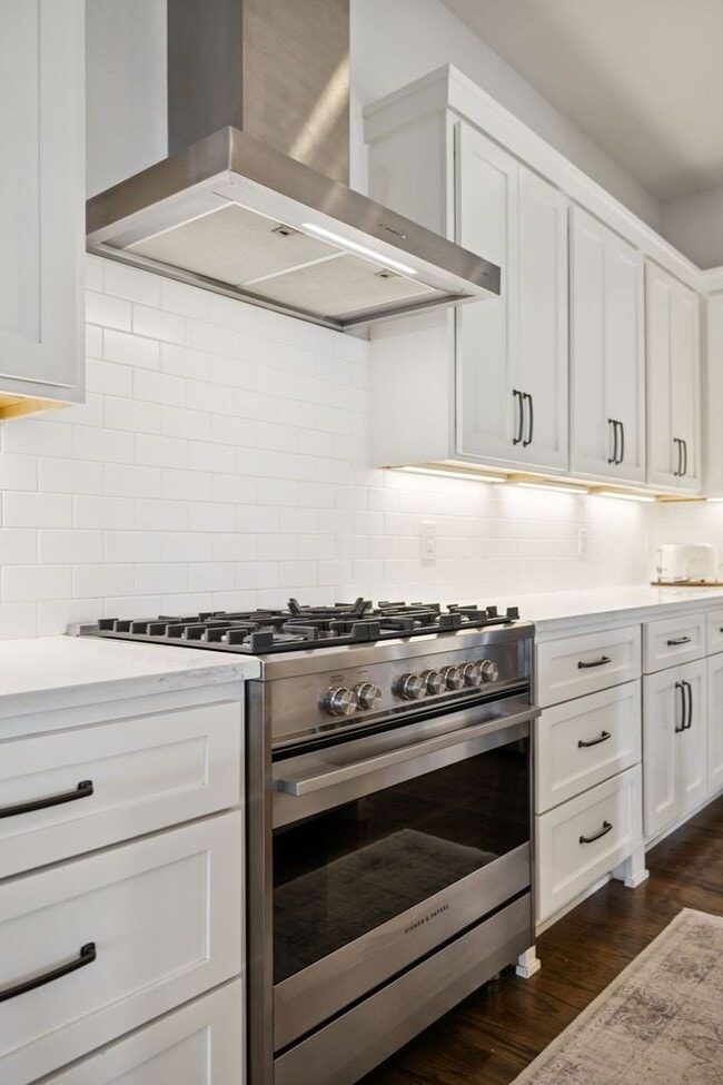 Building Photo - Experience elevated living in this beautifully crafted brick residence located in the heart of Ed...