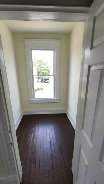 Study extra room - 714 Halifax St