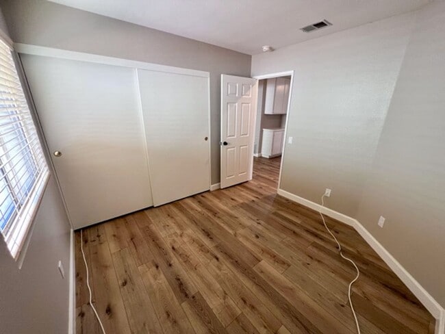 Building Photo - Coming Soon! 3 Bedroom SINGLE STORY home located in Murrieta for LEASE!