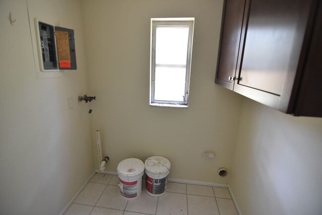 Building Photo - ALTAMONTE SPRINGS: 3 Bed/2 Bath SFH in Cha...