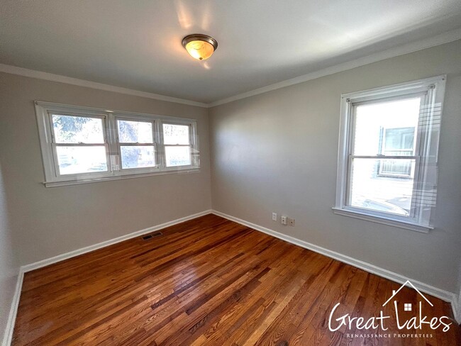 Building Photo - $200 OFF FIRST MONTH'S RENT - Charming 2 b...