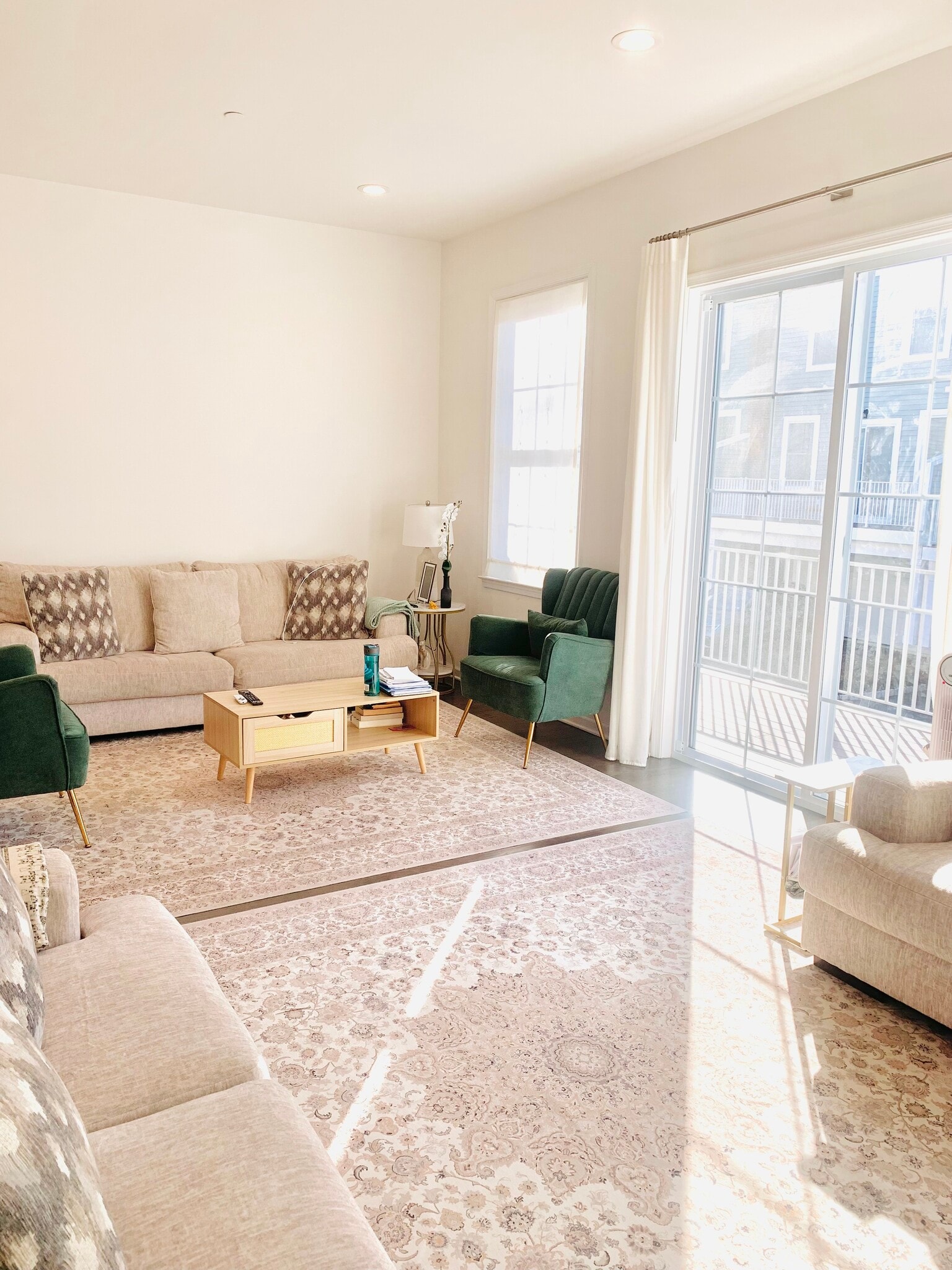 Building Photo - 33 Parkside Ln