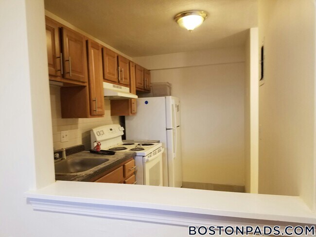 Building Photo - 1799 Centre St