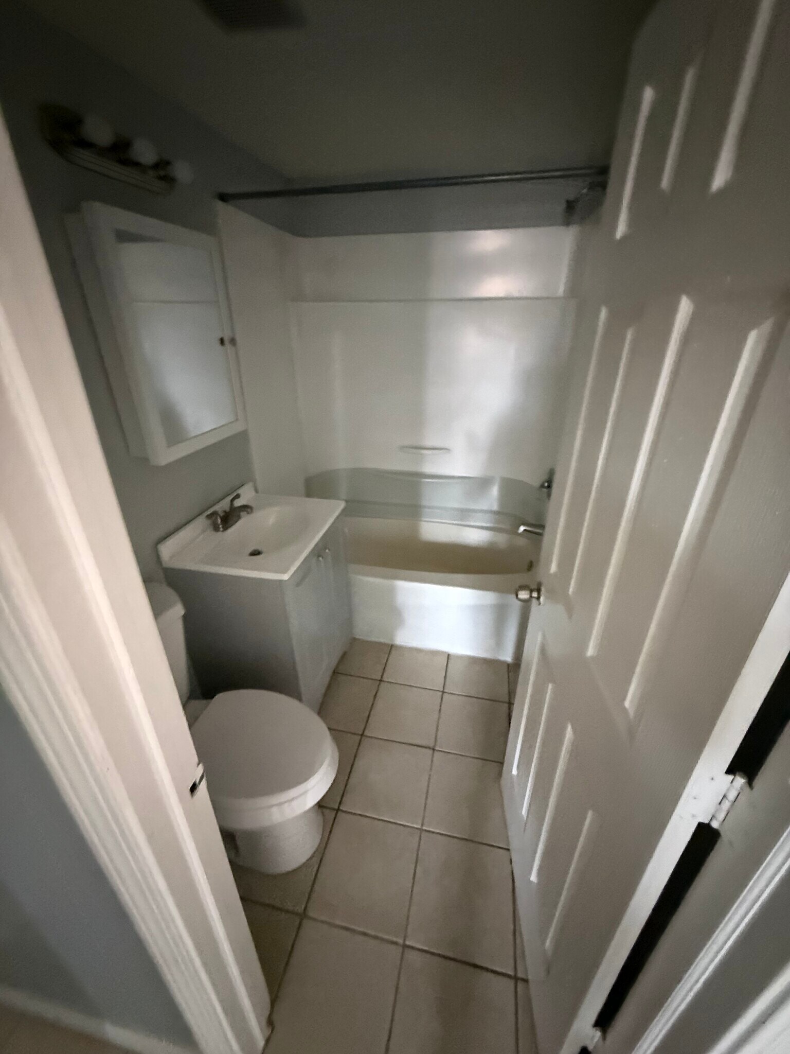 Building Photo - 34 Bedford St