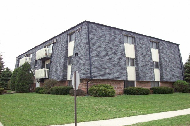 Primary Photo - 1132 Elizabeth Ct