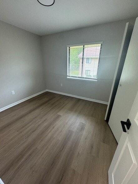 Building Photo - Deerfield Apartments