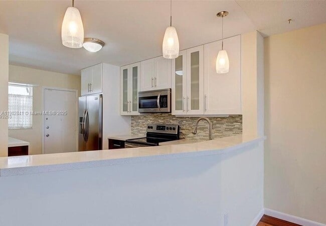 Building Photo - 1780 NE 191st St