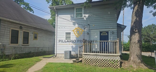 Building Photo - 619 N Sherman Dr