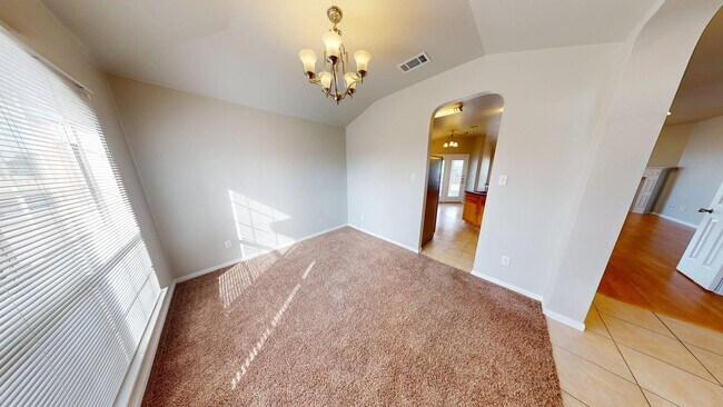 Building Photo - 601 Cattail Cir