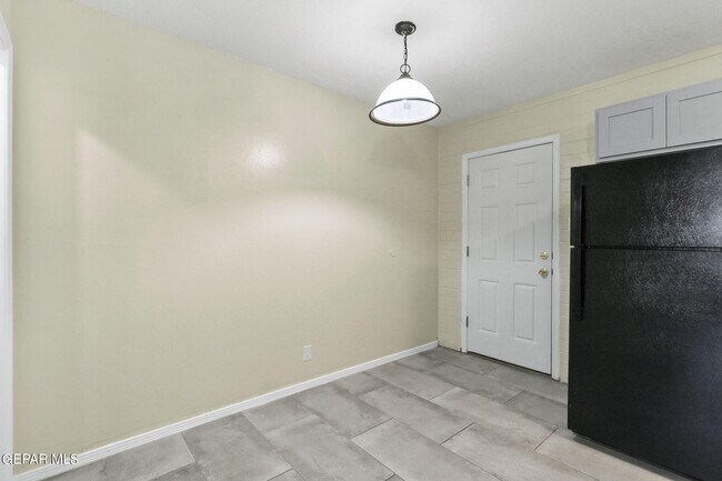 Building Photo - 3702 Keltner Ave