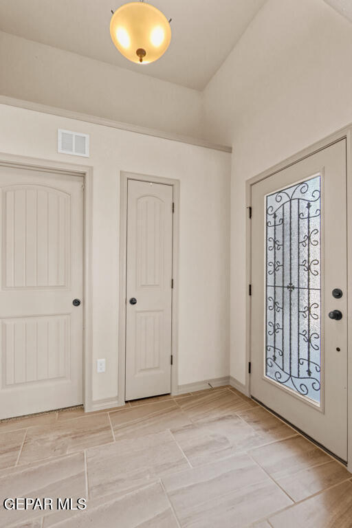 Building Photo - 13960 Lago Vista Ave