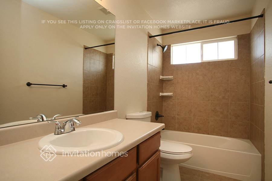 Building Photo - 16371 E 104th Pl