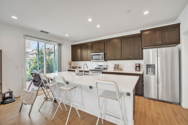 Building Photo - 2333 Aerostar Way