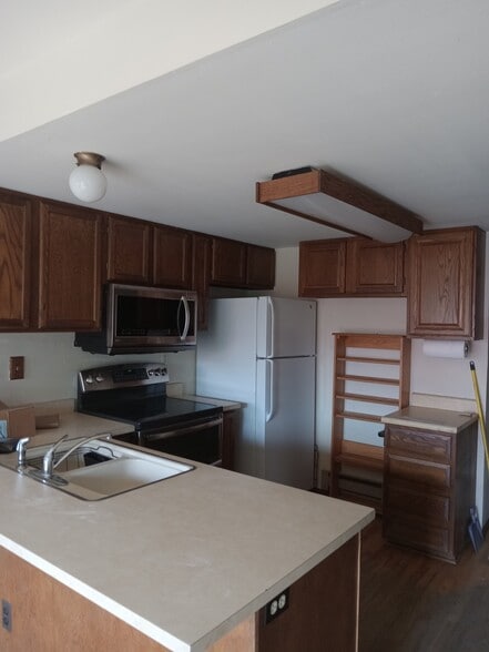 Building Photo - 252 Poplar Cir
